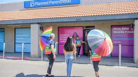 planned parenthood escort volunteer|Volunteer Clinic Escorts .